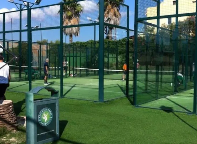 Altos Del Rodeo アパート *